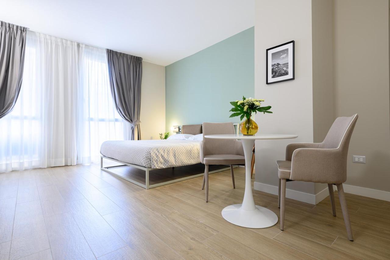 Alma 4* Naples